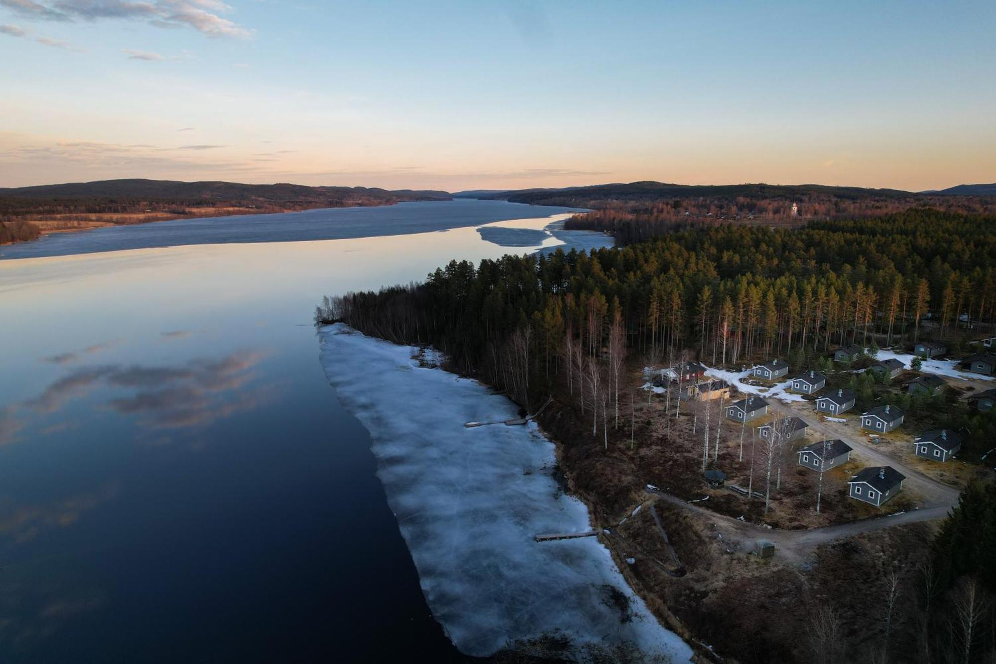 Bjoernbyn Stugby Apartamento Råda Exterior foto